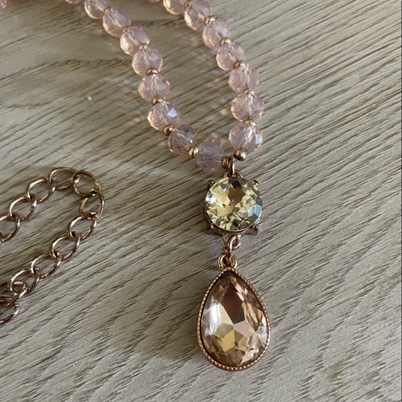 • Stunning Gem Necklace • - Picture 6 of 11